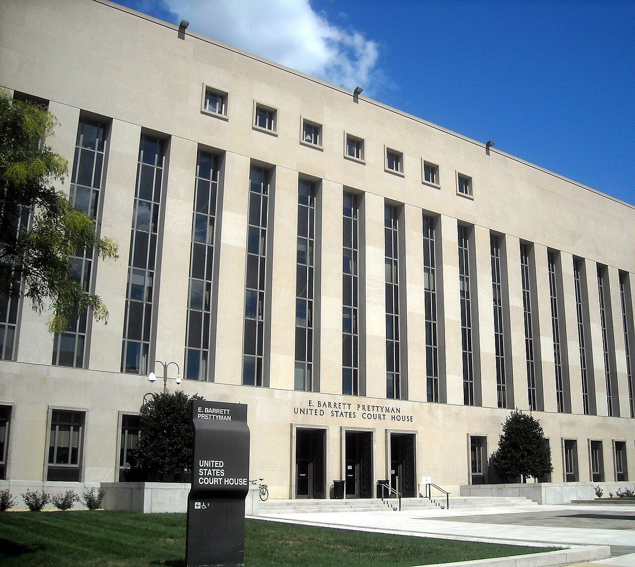Federal courthouse building in Washington DC