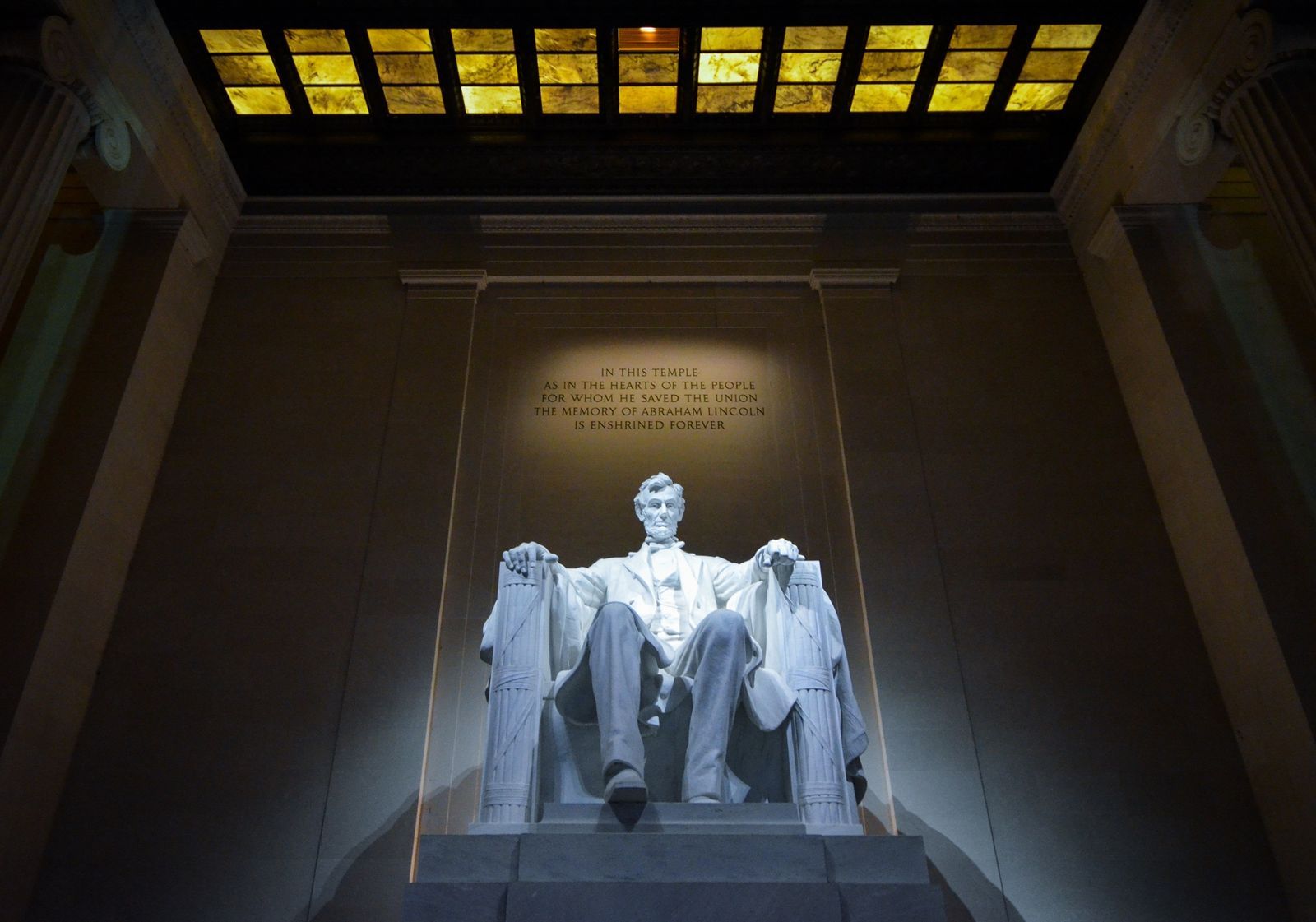 Lincoln Memorial statue in Washington DC